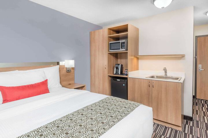 Room 14 of 26