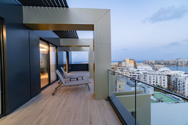 Terrace/Patio 45 of 146
