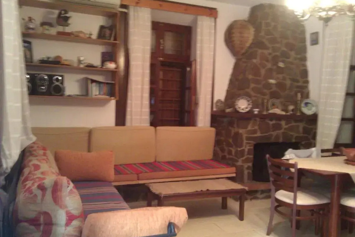 Room 9 of 14