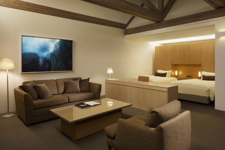 Room 3 of 26
