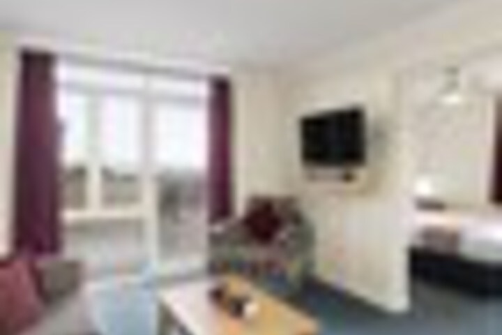 Room 20 of 36