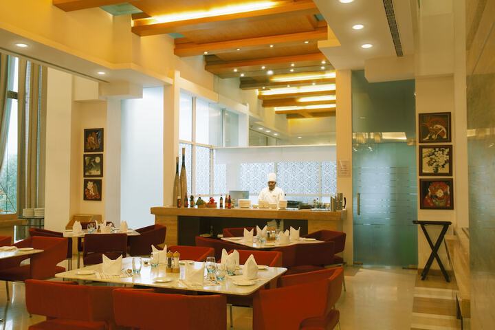 Dining 47 of 132