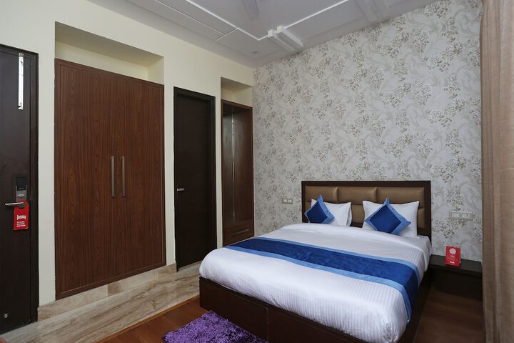 Room 16 of 26