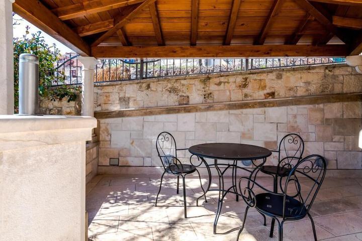 Terrace/Patio 11 of 41