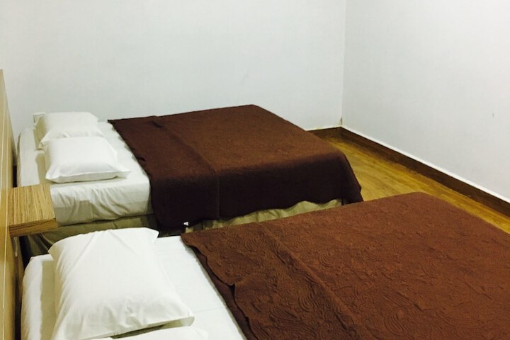Room 6 of 34