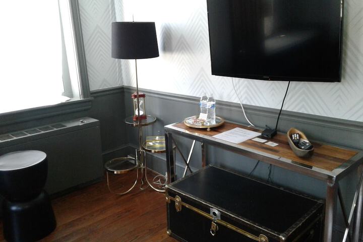Room 16 of 42