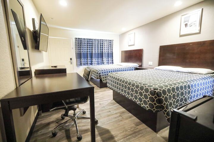 Room 16 of 22