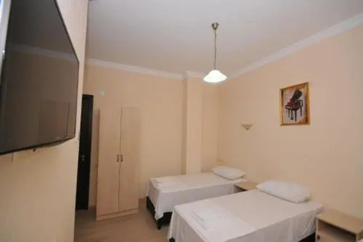 Room 13 of 15