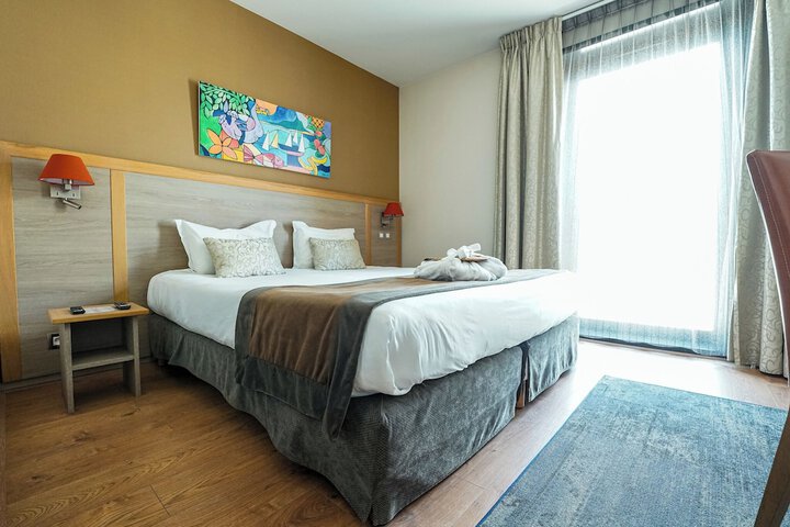 Room 28 of 79