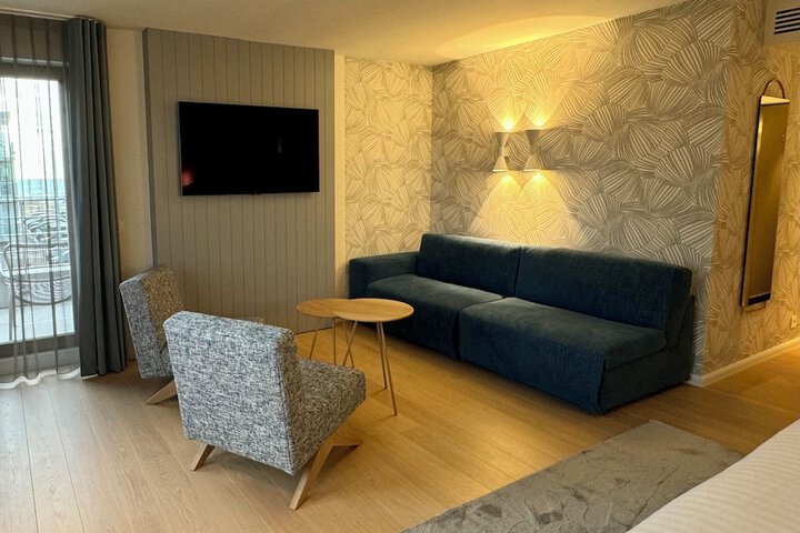 Room 21 of 60