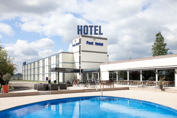 Hotel 42 of 43