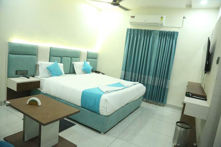 Room 11 of 20