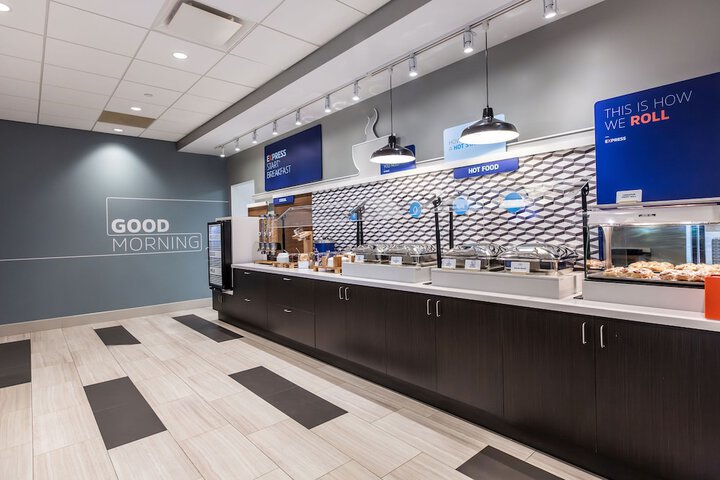 Breakfast/Coffee Service 72 of 106