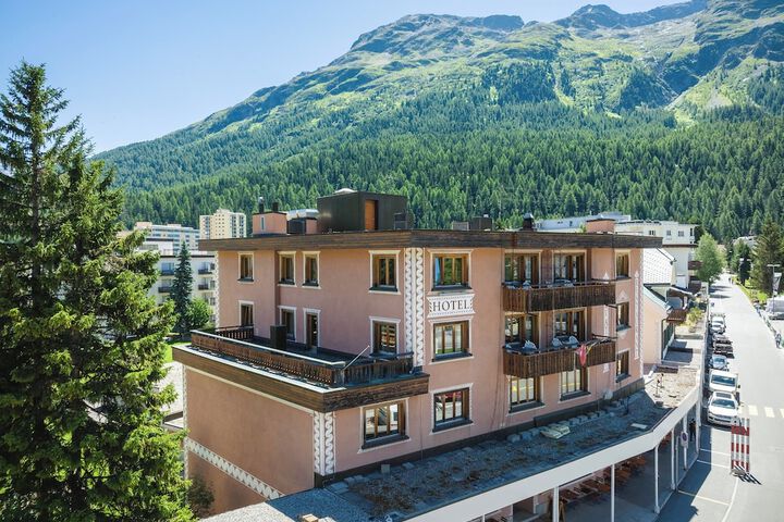 Exterior of Hotel Corvatsch