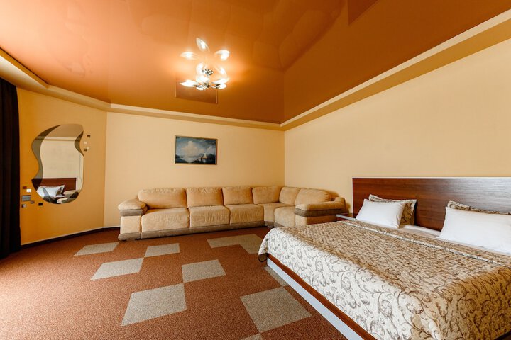 Room 26 of 53