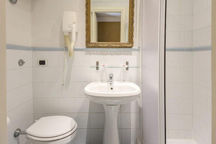 Clean Restrooms