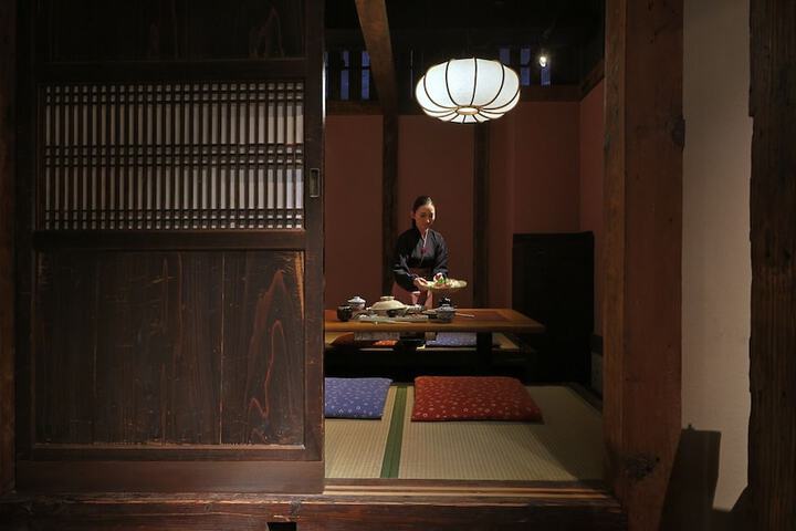 Dining Photos