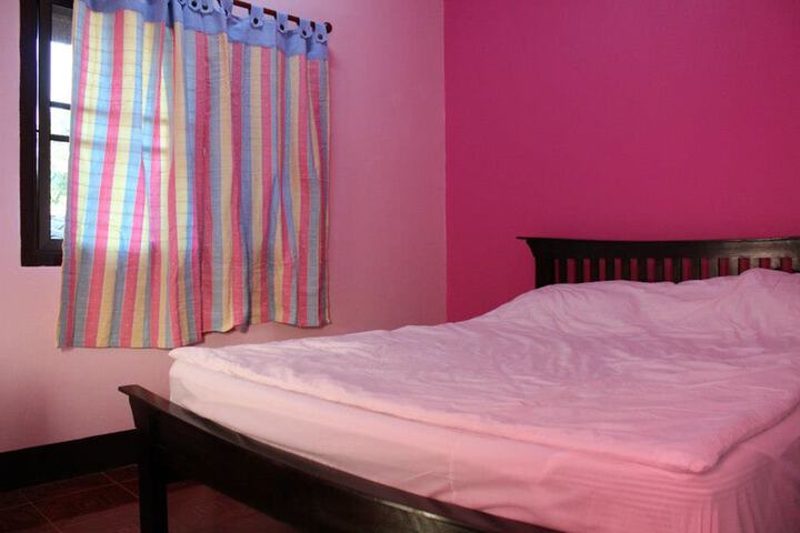 Room 12 of 25