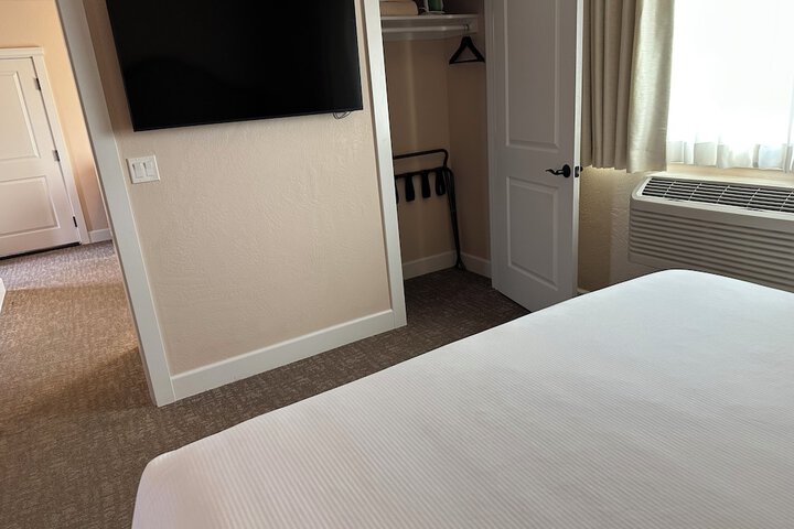 Room 16 of 149