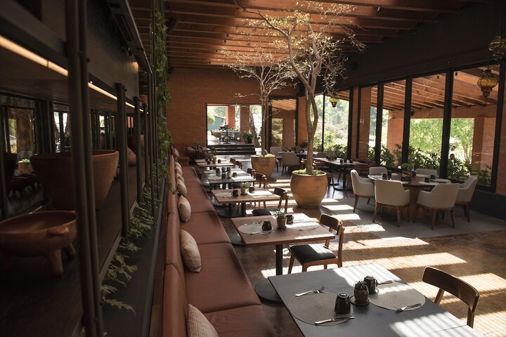 Dining 93 of 131