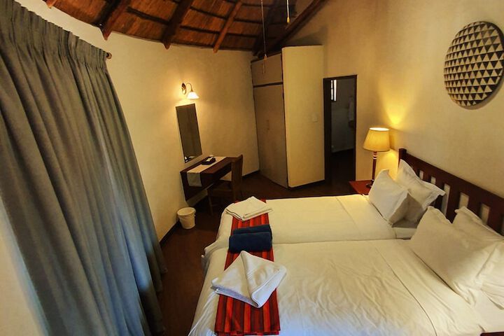 Room 5 of 74