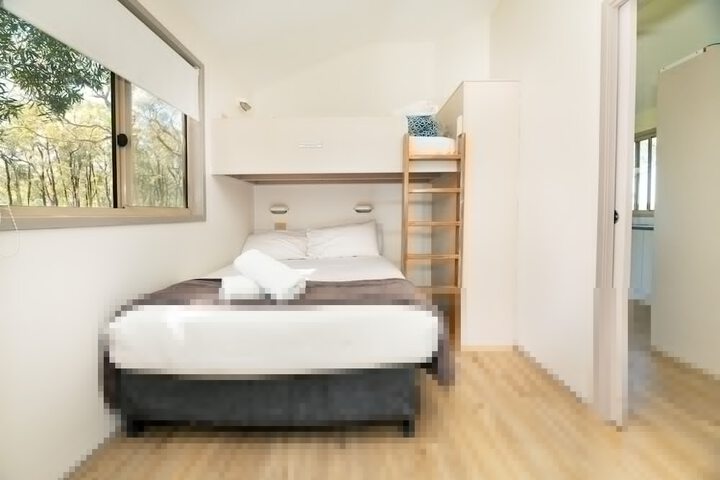 Room 21 of 34