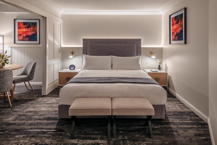 Room 18 of 168