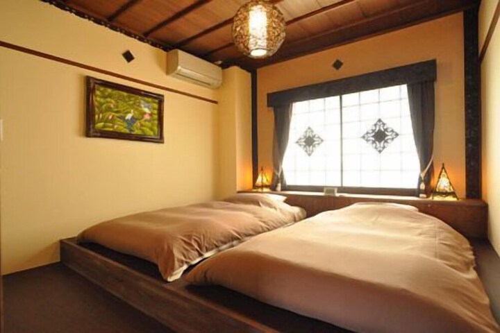 Room 32 of 131