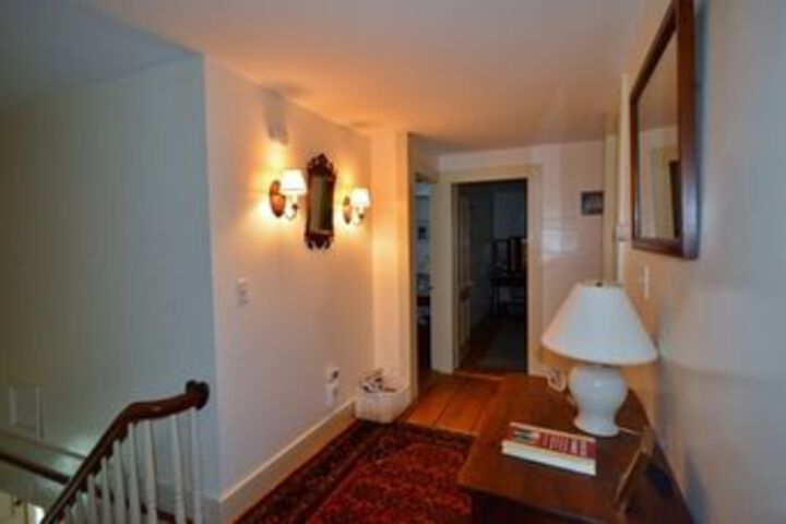 Ballroom/Hall 22 of 33