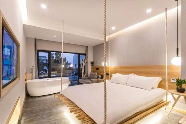Room 28 of 63