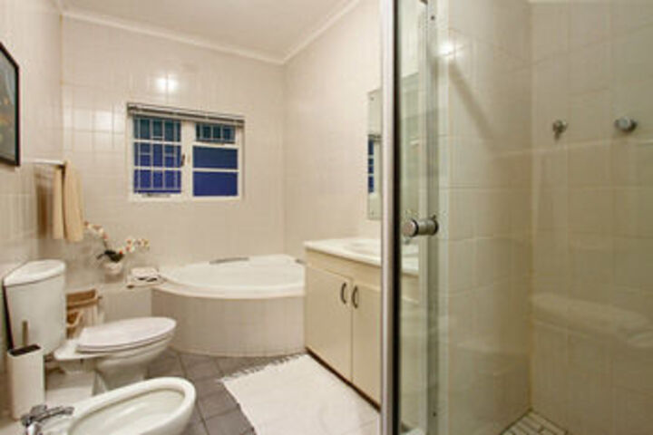 Room 2 of 37