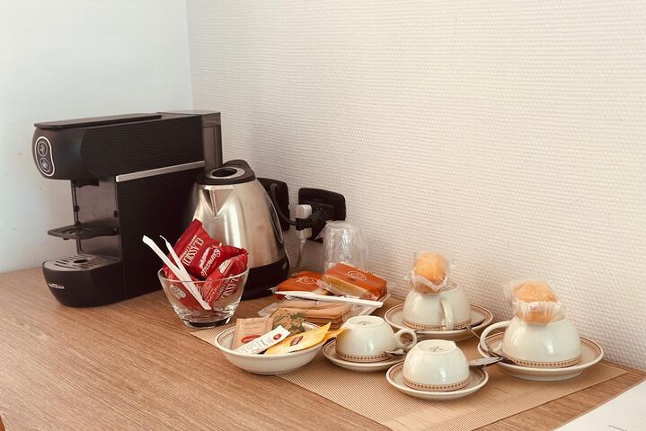 Breakfast/Coffee Service 25 of 54