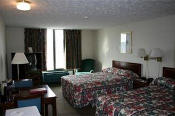 Room 8 of 16