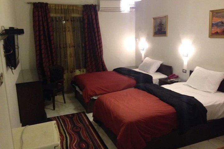 Room 12 of 52