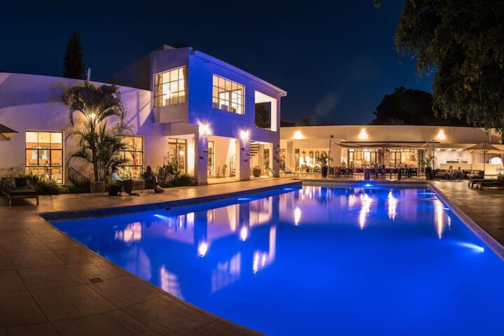 Pool 69 of 158