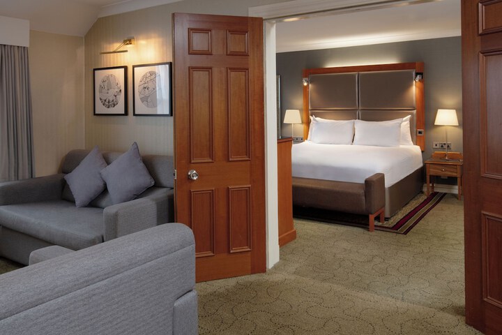 Room 6 of 65