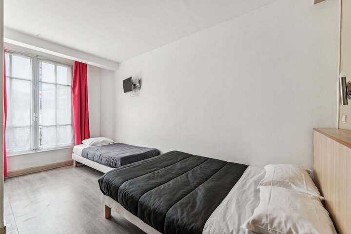 Room 5 of 15
