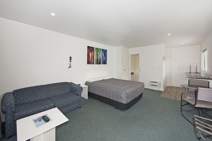 Room 8 of 20