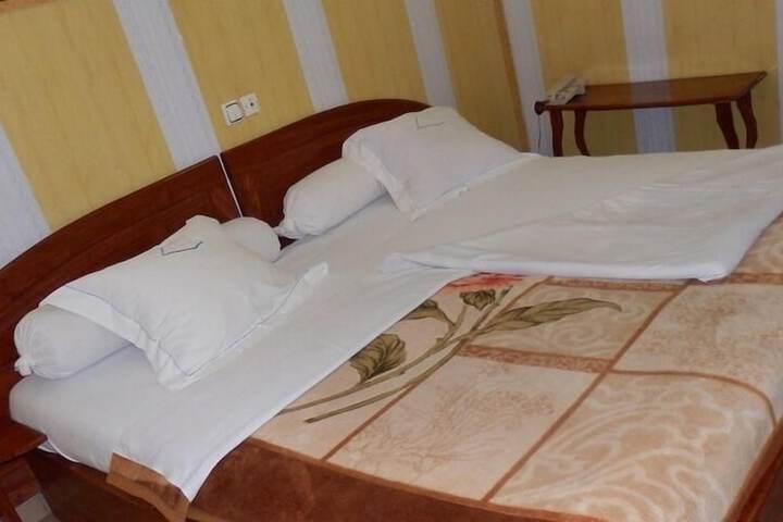 Room 4 of 38