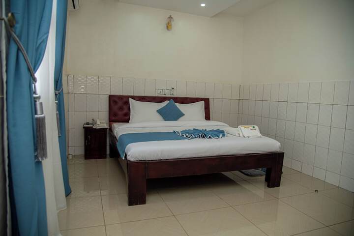 Room 16 of 110