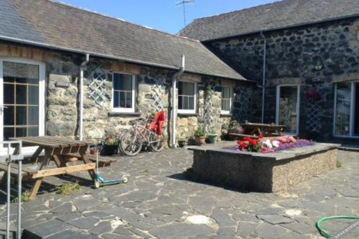 PLAS Y NANT