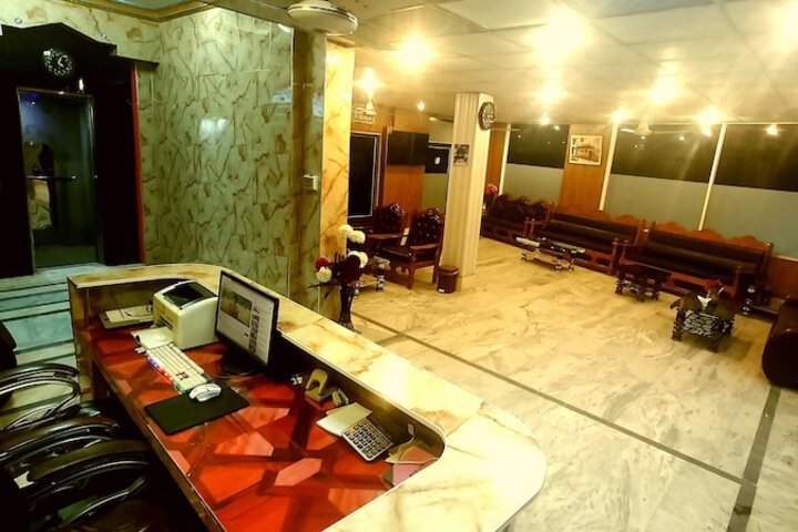ALMAS HOTEL Best Hotel in Swat