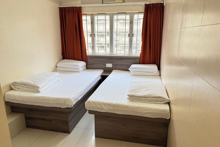Room 166 of 195
