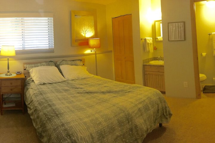 Room 3 of 25
