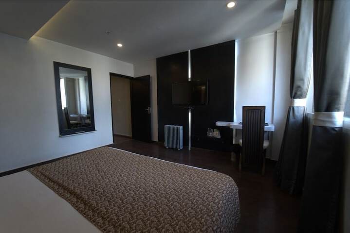 Room 20 of 68