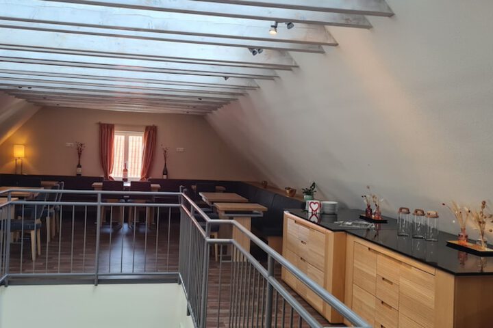 Business Center 16 of 18