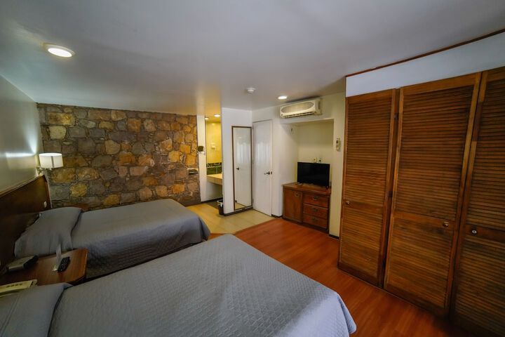 Room 18 of 47