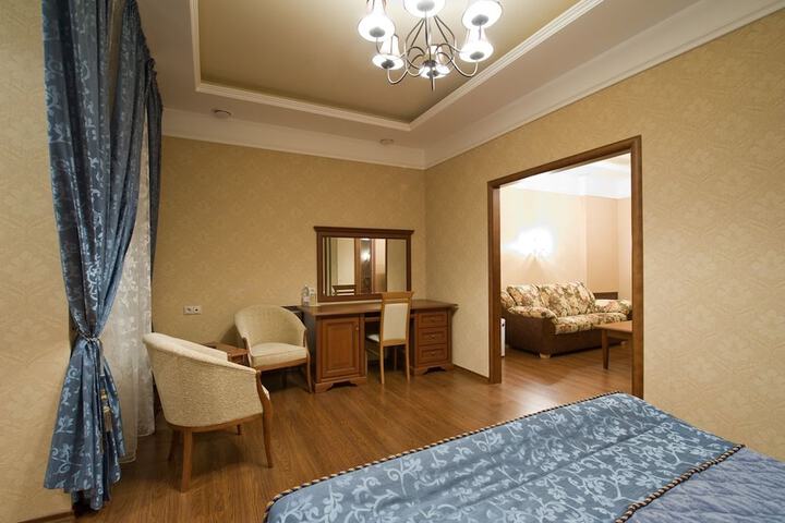 Room 18 of 50
