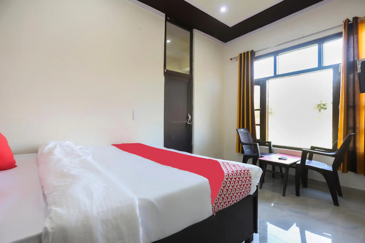 Room 5 of 6