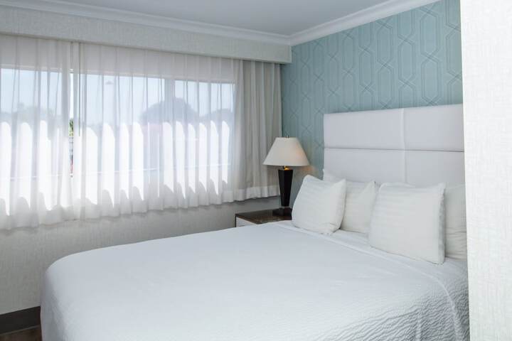 Room 16 of 76
